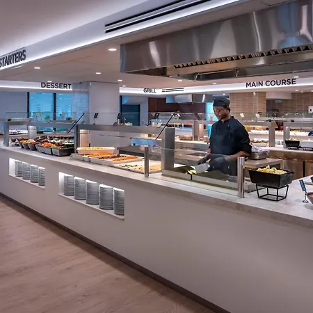 Ght Oasis Park & Готель