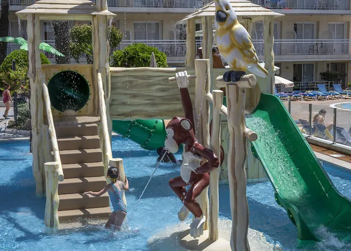 Готель Ght Oasis Park & 4*