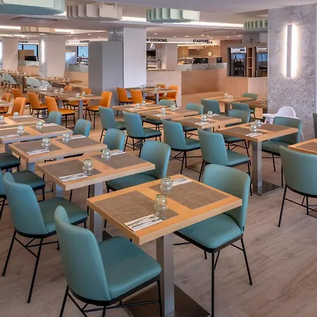 Ξενοδοχείο Ght Oasis Park & 4*