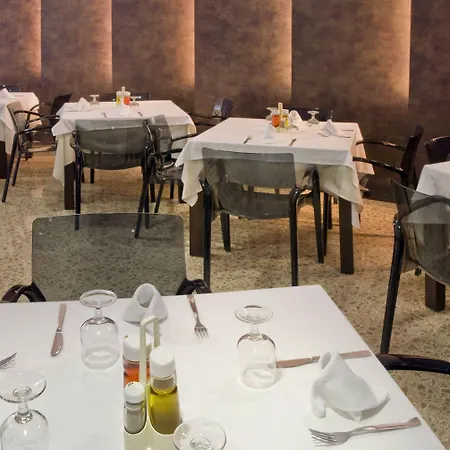 Ght Oasis Park & Hotell