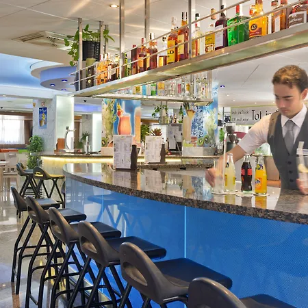 Ght Oasis Park & Λορέτ Ντε Μαρ