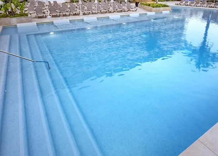 Ξενοδοχείο Ght Oasis Park & 4*