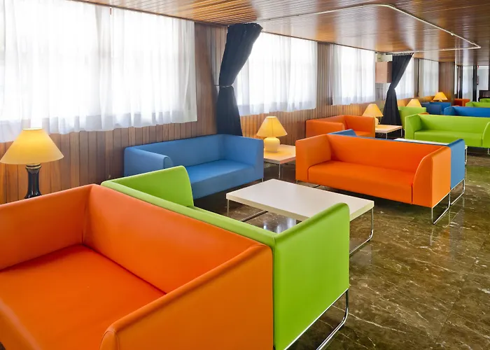 Ght Oasis Park & Λορέτ Ντε Μαρ